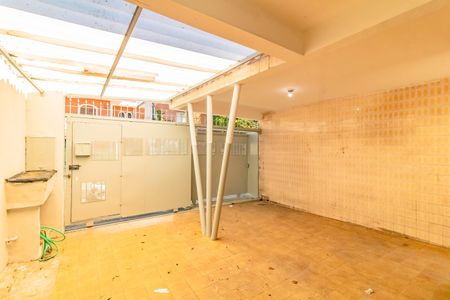 Casa à venda com 2 quartos, 100m² em Jardim Itacolomi, São Paulo