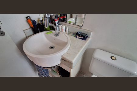 Apartamento à venda com 68m², 2 quartos e 2 vagas Apartamento à venda com 68m², 2 quartos e 2 vagasBanheiro Suíte