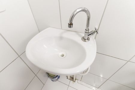 Banheiro de apartamento para alugar com 1 quarto, 24m² em Vila Campanela, São Paulo