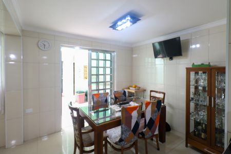 Casa à venda com 167m², 3 quartos e 2 vagasCozinha