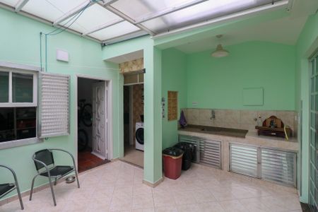 Casa à venda com 167m², 3 quartos e 2 vagasChurrasqueira