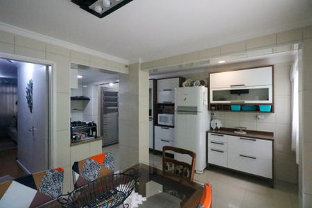 Casa à venda com 167m², 3 quartos e 2 vagasCozinha