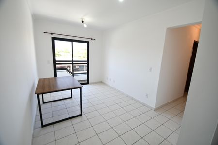 Sala de apartamento para alugar com 3 quartos, 67m² em Chácara Primavera, Campinas