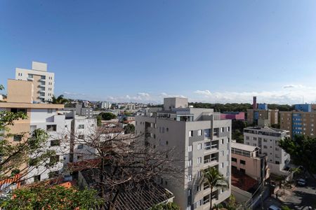 Sala - Vista de apartamento para alugar com 3 quartos, 85m² em Liberdade, Belo Horizonte