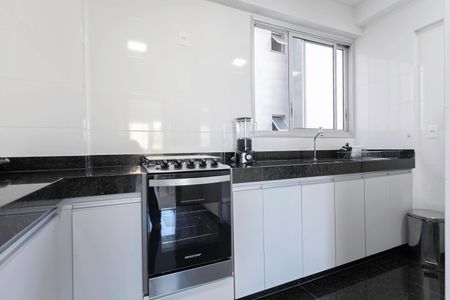 Apartamento à venda com 85m², 3 quartos e 2 vagasCozinha e Área de Serviço