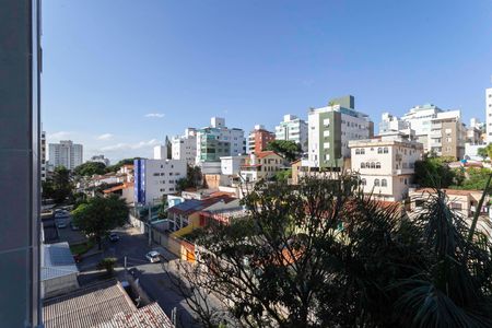 Apartamento à venda com 85m², 3 quartos e 2 vagasVista da suíte 