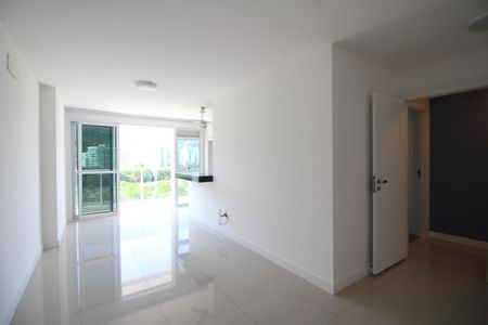 Sala de apartamento para alugar com 2 quartos, 79m² em Barra Olímpica, Rio de Janeiro