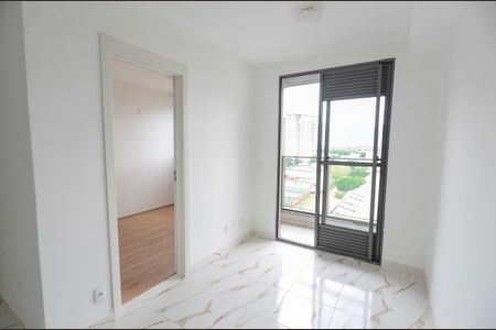 Sala de apartamento para alugar com 2 quartos, 44m² em Santo Cristo, Rio de Janeiro