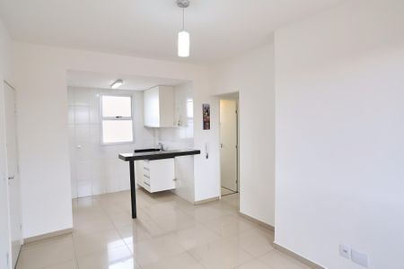 Sala de apartamento para alugar com 2 quartos, 52m² em Paraíso, Belo Horizonte