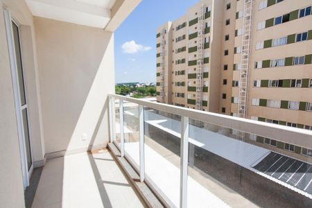 Varanda de apartamento para alugar com 3 quartos, 57m² em Jaraguá, Uberlândia