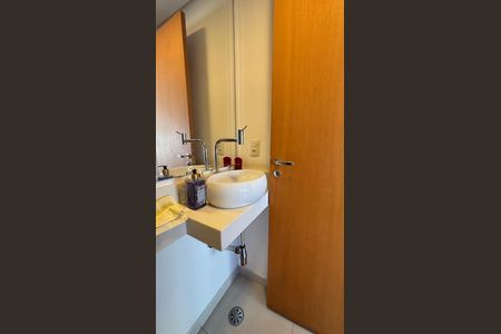 Apartamento à venda com 115m², 4 quartos e 4 vagasLavabo