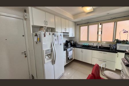 Apartamento à venda com 115m², 4 quartos e 4 vagasCozinha