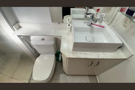 Apartamento à venda com 115m², 4 quartos e 4 vagasBanheiro da Suíte 2