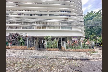 Studio para alugar com 25m², 1 quarto e sem vaga Studio para alugar com 25m², 1 quarto e sem vagaFachada