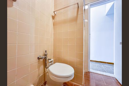 Studio para alugar com 25m², 1 quarto e sem vaga Studio para alugar com 25m², 1 quarto e sem vagaBanheiro Social