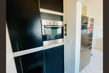 Apartamento à venda com 91m², 3 quartos e 2 vagas Apartamento à venda com 91m², 3 quartos e 2 vagasÁrea de Serviço