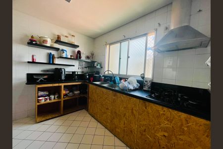 Apartamento à venda com 91m², 3 quartos e 2 vagas Apartamento à venda com 91m², 3 quartos e 2 vagasCozinha