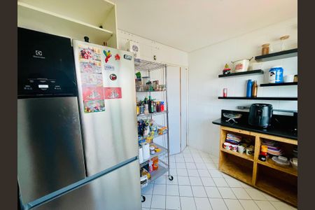 Apartamento à venda com 91m², 3 quartos e 2 vagas Apartamento à venda com 91m², 3 quartos e 2 vagasCozinha