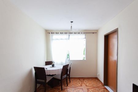 Sala de apartamento para alugar com 3 quartos, 50m² em Copacabana, Belo Horizonte