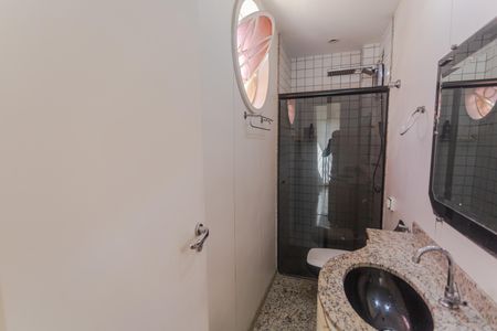 Banheiro da Suíte de apartamento à venda com 3 quartos, 90m² em Cidade Nova, Belo Horizonte