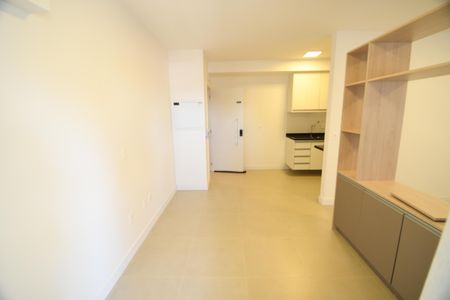 Sala de kitnet/studio para alugar com 1 quarto, 45m² em Centro, Campinas