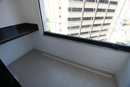 Varanda de kitnet/studio para alugar com 1 quarto, 46m² em Centro, Campinas
