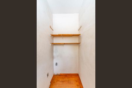 Apartamento para alugar com 81m², 2 quartos e 1 vaga Apartamento para alugar com 81m², 2 quartos e 1 vagaQuarto de Serviço