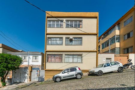 Apartamento para alugar com 81m², 2 quartos e 1 vaga Apartamento para alugar com 81m², 2 quartos e 1 vagaFachada