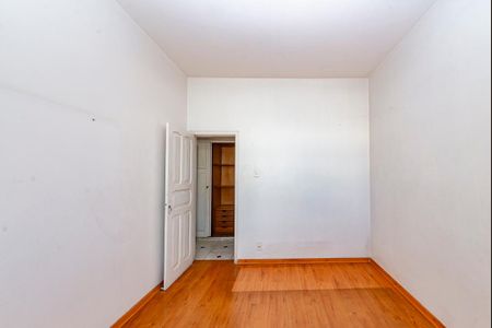 Apartamento para alugar com 81m², 2 quartos e 1 vaga Apartamento para alugar com 81m², 2 quartos e 1 vagaQuarto