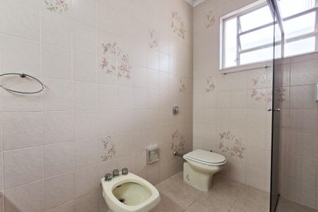 Casa à venda com 305m², 4 quartos e 4 vagas Casa à venda com 305m², 4 quartos e 4 vagasBanheiro - Suíte 1