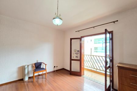 Casa à venda com 305m², 4 quartos e 4 vagas Casa à venda com 305m², 4 quartos e 4 vagasSuíte 1