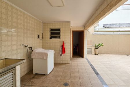 Casa à venda com 305m², 4 quartos e 4 vagas Casa à venda com 305m², 4 quartos e 4 vagasÁrea de Serviço