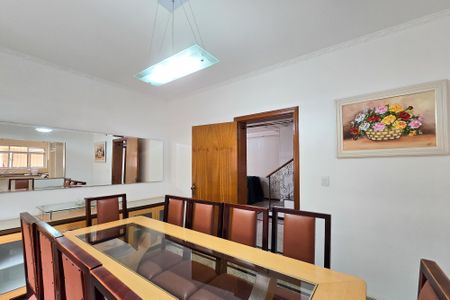 Casa à venda com 305m², 4 quartos e 4 vagas Casa à venda com 305m², 4 quartos e 4 vagasSala de Jantar