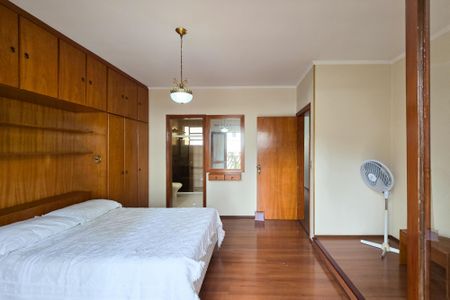 Casa à venda com 305m², 4 quartos e 4 vagas Casa à venda com 305m², 4 quartos e 4 vagasSuíte 2