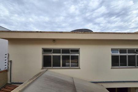 Casa à venda com 305m², 4 quartos e 4 vagas Casa à venda com 305m², 4 quartos e 4 vagasVista - Quarto 1