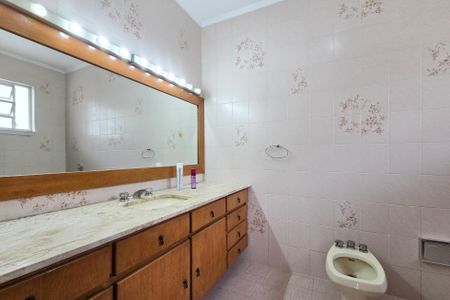 Casa à venda com 305m², 4 quartos e 4 vagas Casa à venda com 305m², 4 quartos e 4 vagasBanheiro - Suíte 1