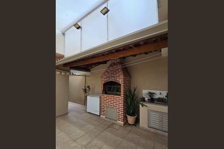 Casa à venda com 305m², 4 quartos e 4 vagas Casa à venda com 305m², 4 quartos e 4 vagasÁrea - Churrasqueira