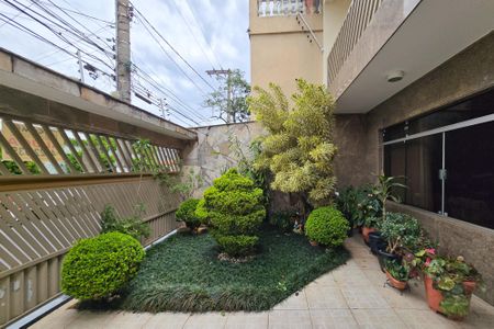 Casa à venda com 305m², 4 quartos e 4 vagas Casa à venda com 305m², 4 quartos e 4 vagasGaragem