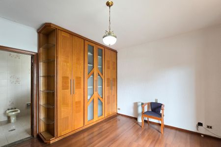 Casa à venda com 305m², 4 quartos e 4 vagas Casa à venda com 305m², 4 quartos e 4 vagasSuíte 1