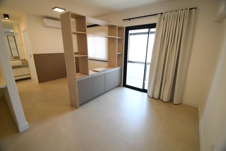 Sala de kitnet/studio para alugar com 1 quarto, 46m² em Centro, Campinas
