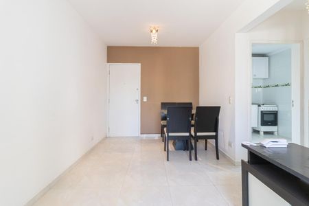 Sala de apartamento para alugar com 1 quarto, 42m² em Indianópolis, São Paulo