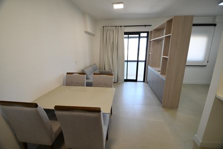 Sala de kitnet/studio para alugar com 1 quarto, 46m² em Centro, Campinas