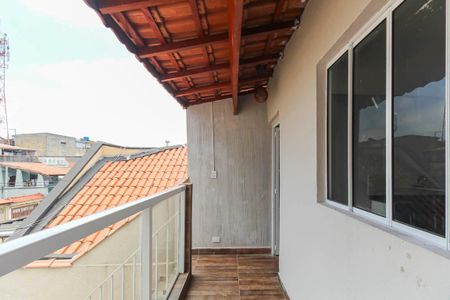 Sacada de casa para alugar com 3 quartos, 180m² em Parque São Lucas, São Paulo