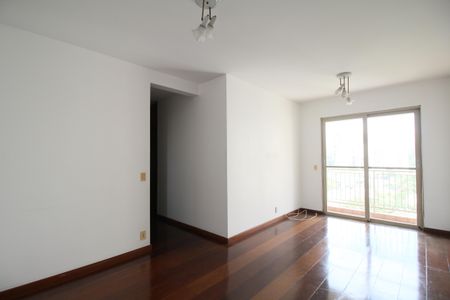 Sala de apartamento para alugar com 3 quartos, 67m² em Vila Morumbi, São Paulo
