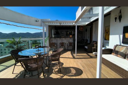 Apartamento à venda com 100m², 2 quartos e 3 vagas