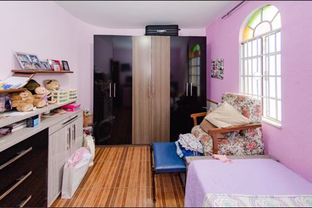 Casa à venda com 220m², 4 quartos e 5 vagas Casa à venda com 220m², 4 quartos e 5 vagasQuarto 1