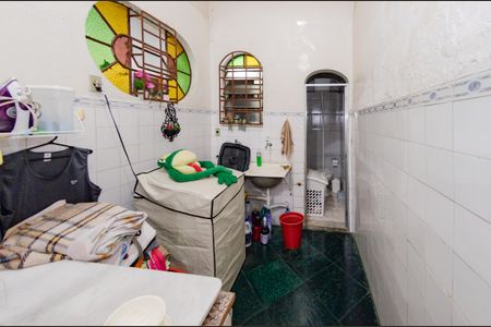 Casa à venda com 220m², 4 quartos e 5 vagas Casa à venda com 220m², 4 quartos e 5 vagasÁrea de serviço