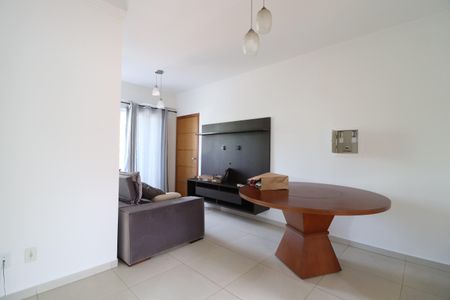 Sala de apartamento para alugar com 2 quartos, 64m² em Tubalina, Uberlândia