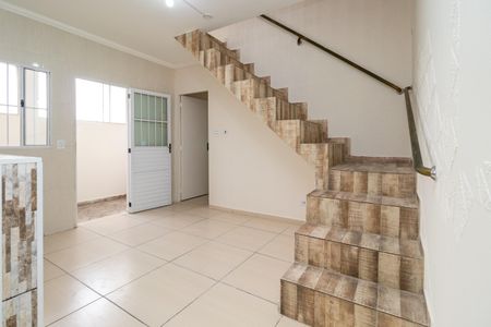 Sala de casa para alugar com 2 quartos, 60m² em Vila Nova York, São Paulo