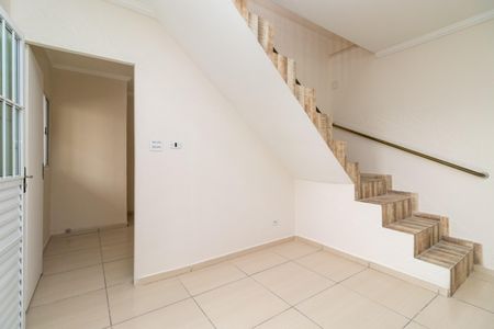 Sala de casa para alugar com 2 quartos, 60m² em Vila Nova York, São Paulo